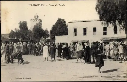 Ak Kairouan Tunesien, Place de Tunis, foule, tour, ânes