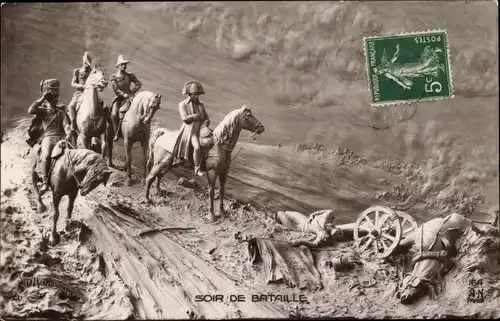 Künstler Ak Napoleon Bonaparte, Soir de Bataille