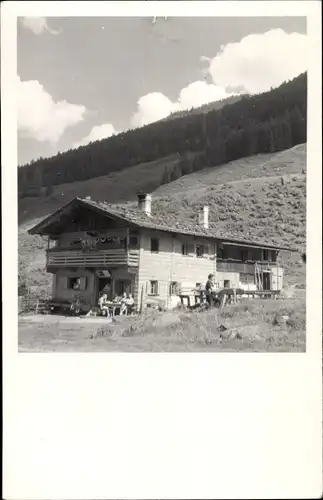 Ak Kelchsau Tirol, Blick zum Gasthaus
