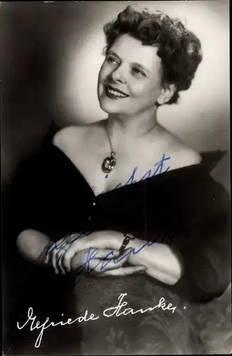 Foto Ak Schauspielerin Elfriede Hanke, Portrait