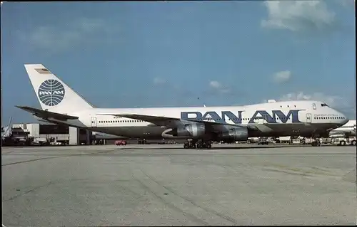Ak US Amerikanisches Passagierflugzeug, Boeing 747 121, Pan AM
