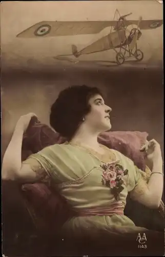 Ak Portrait einer Frau, britisches Militärflugzeug