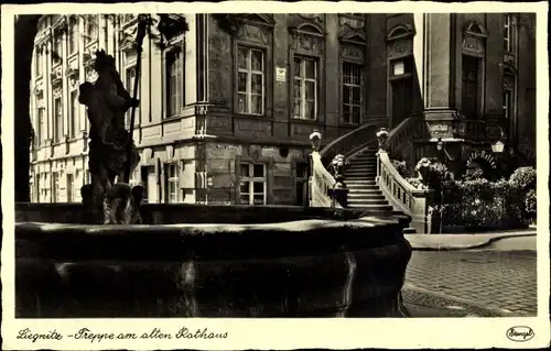 Ak Legnica Liegnitz Schlesien, Treppe am alten Rathaus