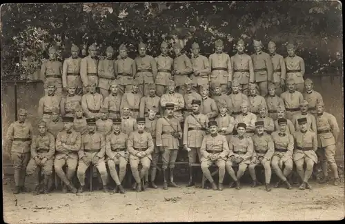 Foto Ak Französische Soldaten in Uniformen, Gruppenaufnahme