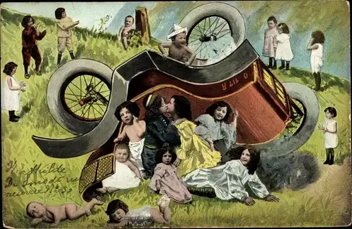 Künstler Ak Umgestürztes Automobil, Kinder und Babys, Fotomontage