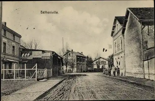 Ak Betheniville Marne, Soldaten, Hotel, Straßenpartie