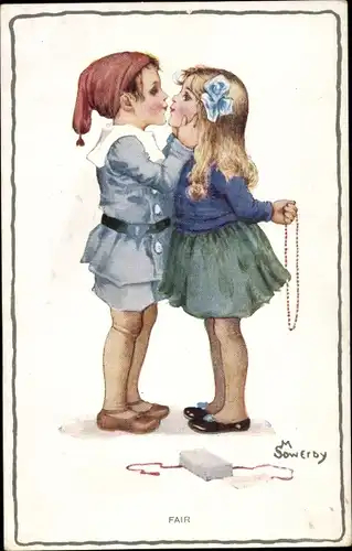 Künstler Ak Sowerby, M., Fair, Junge und Mädchen küssen sich, Zipfelmütze