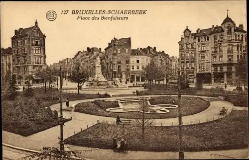 Ak Schaerbeek Schaarbeek Bruxelles Brüssel, Place des Bienfaiteurs, Denkmal