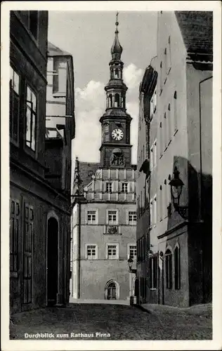 Ak Pirna in Sachsen, Durchblick zum Rathaus, Glockenturm