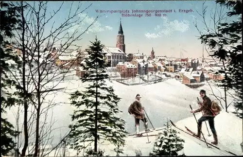Ak Johanngeorgenstadt im Erzgebirge, Ortsansicht, Winter, Skifahrer, Schnee