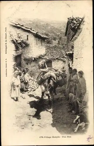 Ak Algier Alger Algerien, Village Kabyle, Straßenpartie