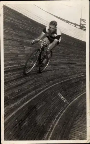 Foto Ak Radfahrer, Fahrrad, Stadion, Radrennbahn