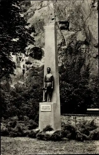 Ak Halle an der Saale, der kleine Trompeter am Fritz-Weineck-Ufer