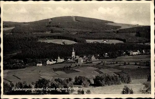 Ak Johanngeorgenstadt im Erzgebirge, Panorama mit dem Plattenberg, Kirche