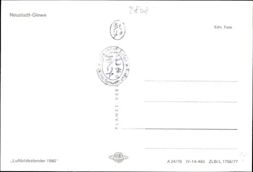 Ak Neustadt Glewe in Mecklenburg, Burg, Vogelschau