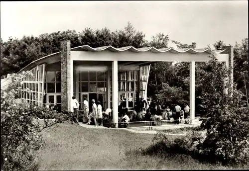 Ak Petersberg im Saalekreis, Fernsehpavillon, Besucher