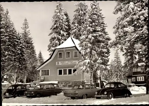 Ak Feldberg im Schwarzwald, Cafe- und Imbissstube Liesele, Winteransicht, Autos