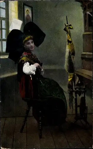 Ak Elsässerin am Spinnrad, Flügelhaube, Schultertuch