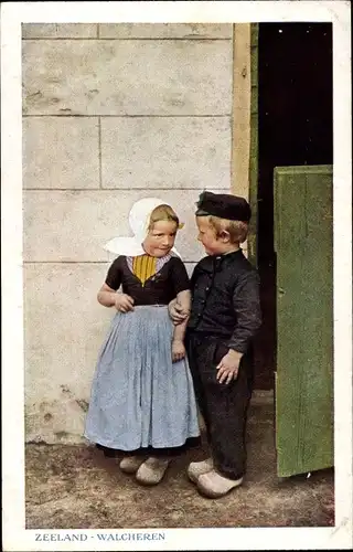 Ak Walcheren Zeeland, Kinder in Volkstrachten