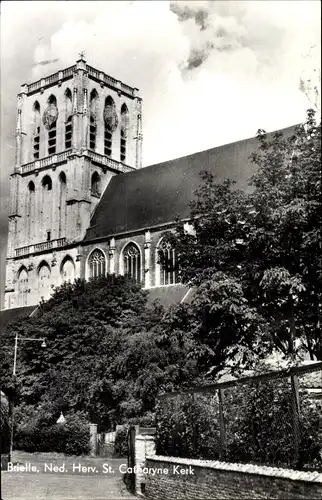 Ak Brielle Südholland, Ned. Herv. St. Catharyne Kerk, Außenansicht