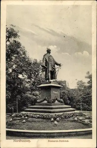 Ak Nordhausen in Thüringen, Bismarck Denkmal, Standbild, Grünanlagen, Plastik von F. Schneider