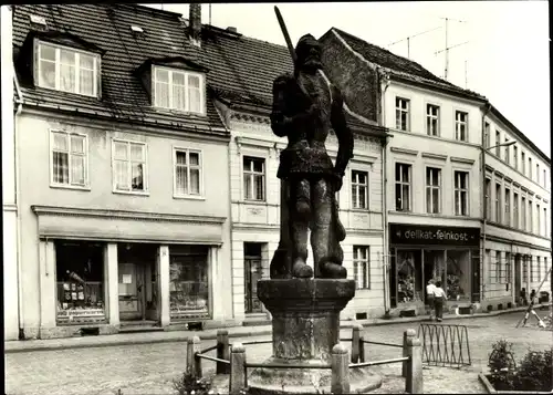 Ak Perleberg in der Prignitz, Roland, Geschäft HO delikat feinkost