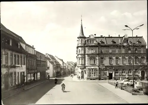 Ak Frohburg in Sachsen, Blick in die Ernst Thälmann Straße, Motorrad