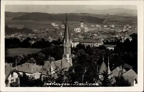 Ak Trutnov Trautenau Riesengebirge Region Königgrätz, Blick auf den Sudetengau mit Kirche