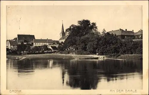 Ak Gröna Bernburg an der Saale, Ortspartie vom Wasser aus