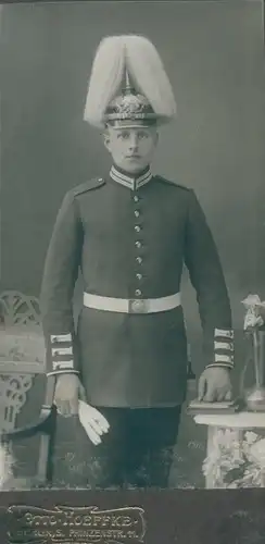 Carte de Visite Deutscher Soldat in Uniform, Paradebusch, Otto Hoeffke Berlin