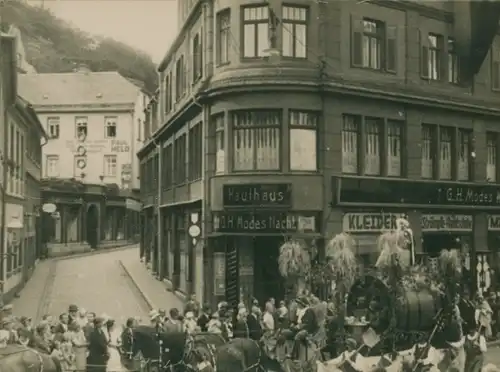 Foto Greiz im Vogtland, Festzug, geschmückter Festwagen, Kaufhaus G. H. Modes Nachf.