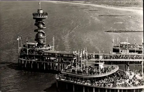 Ak Scheveningen Den Haag Südholland, De Pier, Luftansicht