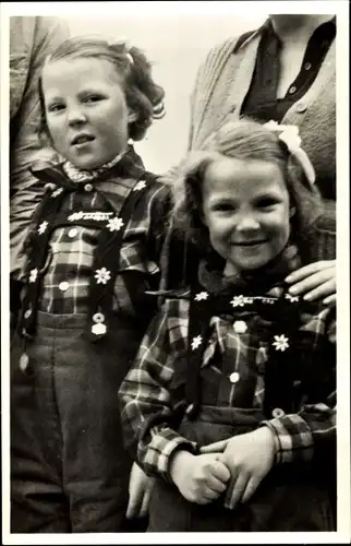 Ak Kanton Wallis, Prinzessinnen Beatrix und Irene der Niederlande 1947