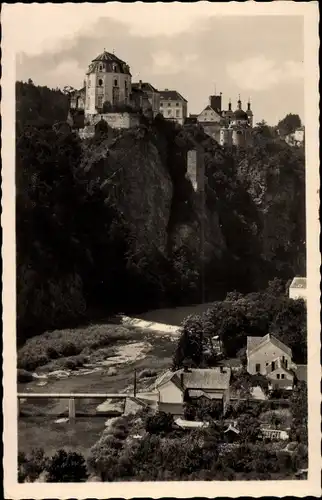Ak Vranov nad Dyjí Frain an der Thaya Südmähren, Schloss mit Umgebung