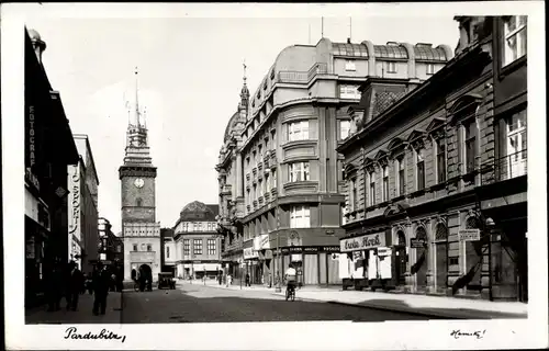 Ak Pardubice Pardubitz Stadt, Straßenpartie