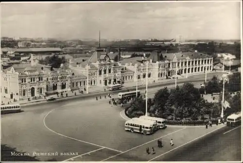 Foto Moskau Russland, Bahnhof, Autobusse