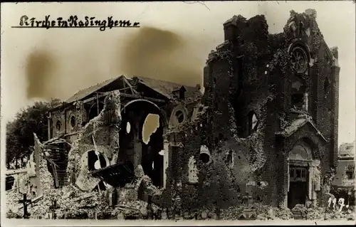 Foto Ak Radinghem en Weppes Nord, Blick auf Kirchruine, Kriegszerstörungen