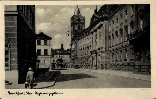 Ak Frankfurt an der Oder, Regierungsgebäude, Straßenpartie in der Stadt, Logenstraße