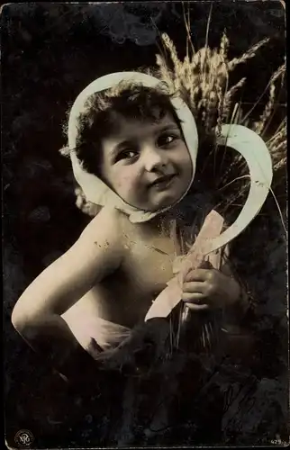 Ak Kind mit Sichel und Weizenähren, Portrait