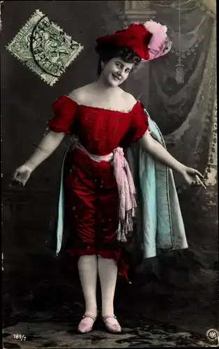 Ak Frau in Kleid, Portrait, Hut