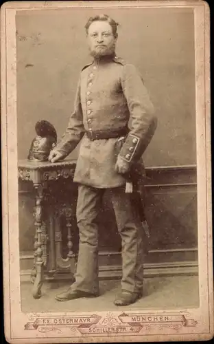 CdV München, deutscher Soldat, Portrait in Uniform, Helm