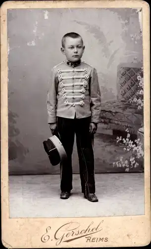 CdV Kinderportrait, Junge in Uniform