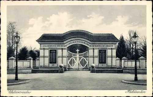 Ak Elsterwerda im Kreis Elbe Elster, Heldentor