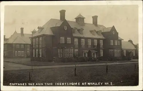 Foto Ak Whalley Lancashire, Cottages one and two