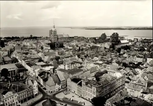 Ak Stralsund in Vorpommern, Stadtpanorama, Kirchen