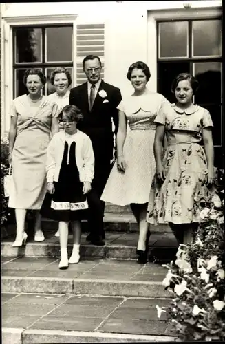 Ak Soestdijk, Juliana der Niederlande, Prinz Bernhard, Töchter, Beatrix, Margriet, Irene, 1959