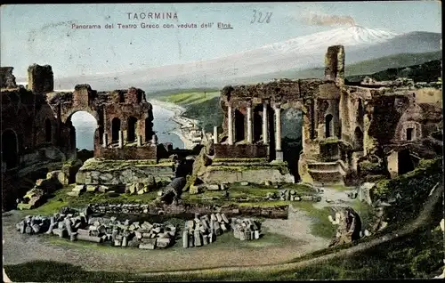 Ak Taormina Sicilia, Panorama del Teatro Greco con verduta dell´ Etna