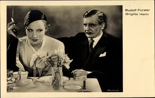 Ak Schauspieler Rudolf Forster und Brigitte Helm, Filmszene, Zigarette