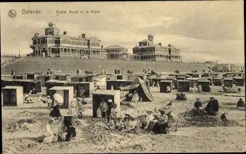Ak Oostende Ostende Westflandern, Chalet Royal et la digue, Strandszene