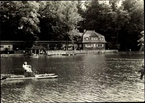 Ak Glauchau in Sachsen, Gründelsee mit Gründelhaus, Tretboot